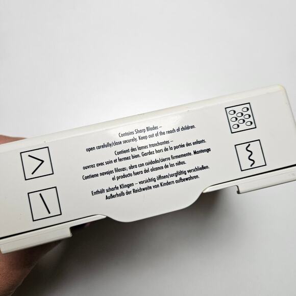 Pampered Chef Mandoline 3pc Blades + Box Only Replacement - Picture 4 of 6